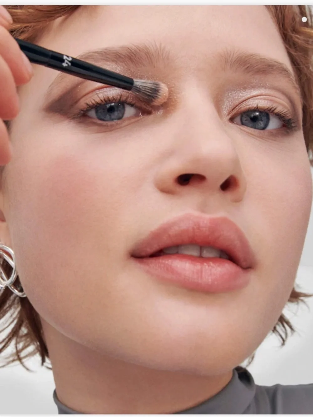 Sephora #24 Crease Blending Brush